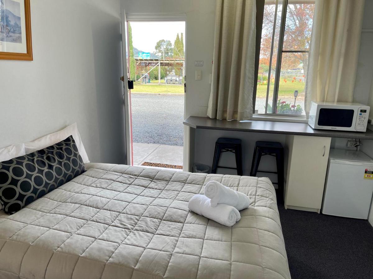 Quirindi Sunflower Motor Inn Bagian luar foto