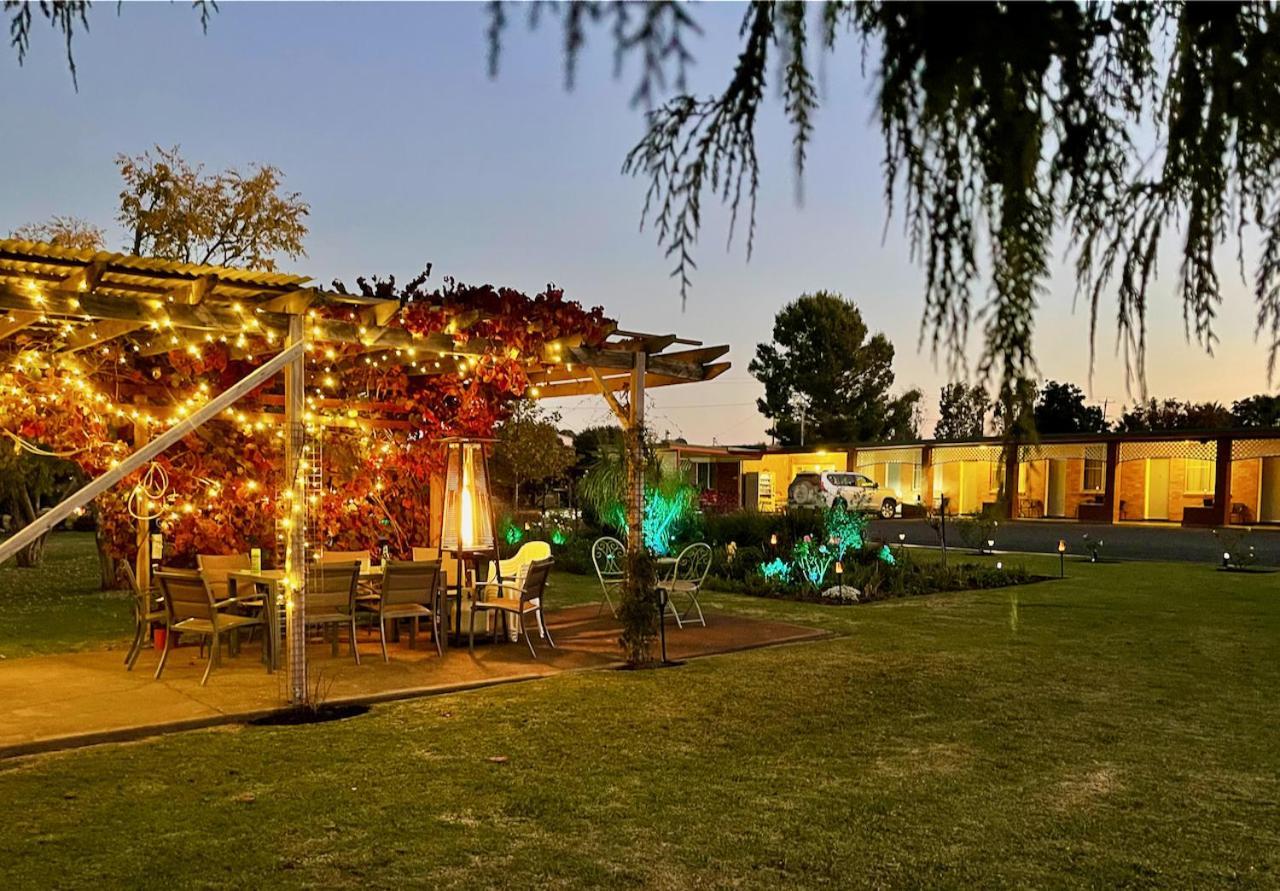 Quirindi Sunflower Motor Inn Bagian luar foto