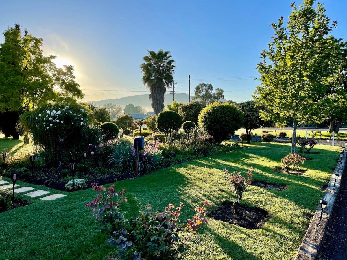 Quirindi Sunflower Motor Inn Bagian luar foto