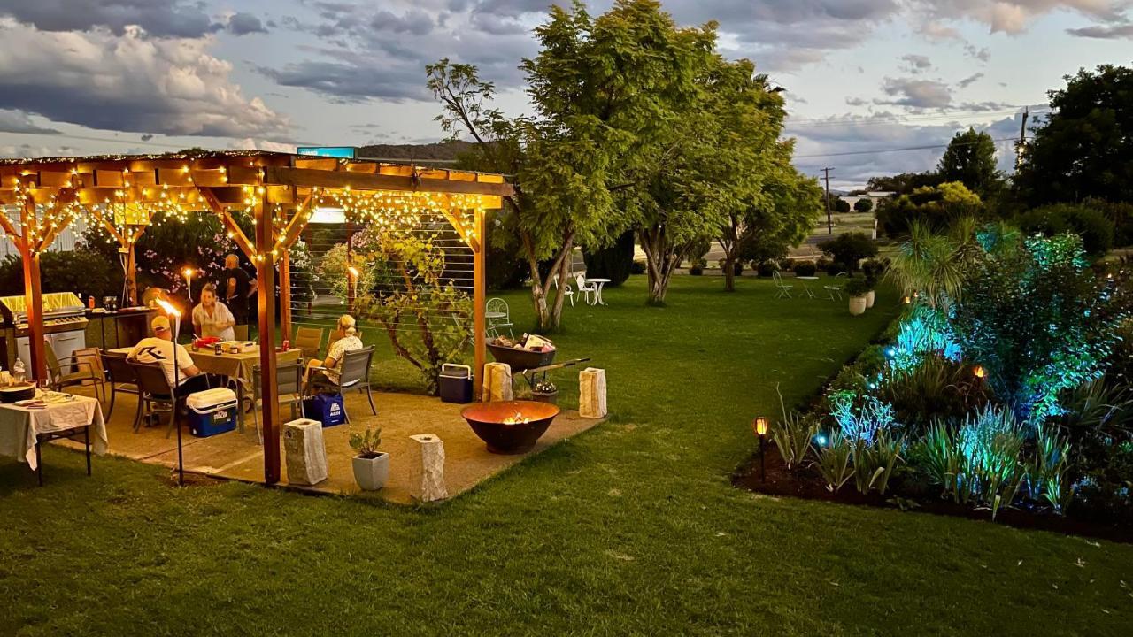 Quirindi Sunflower Motor Inn Bagian luar foto