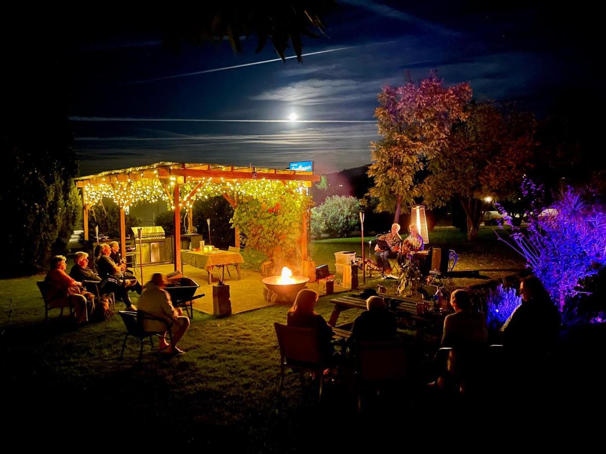 Quirindi Sunflower Motor Inn Bagian luar foto