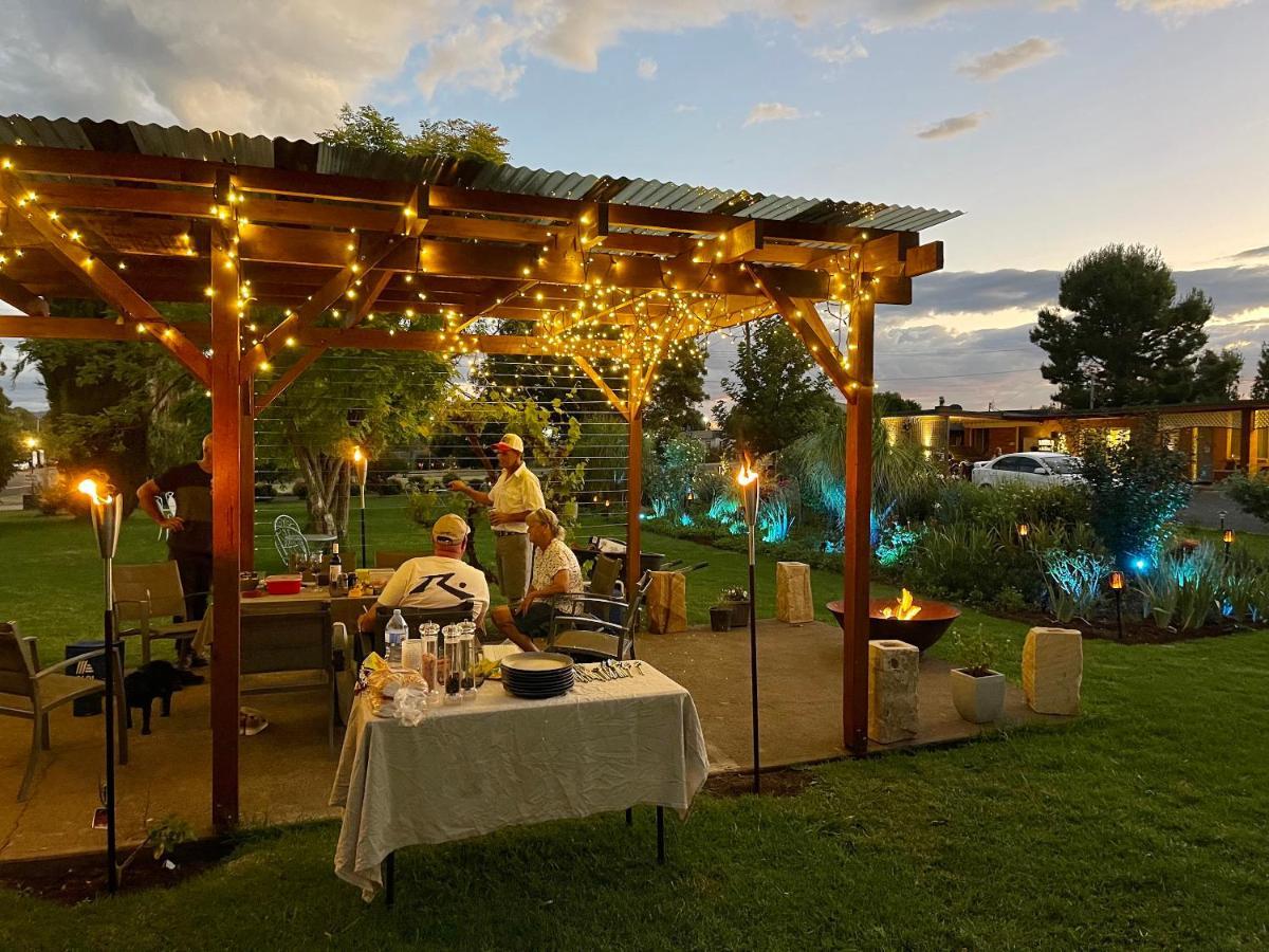 Quirindi Sunflower Motor Inn Bagian luar foto