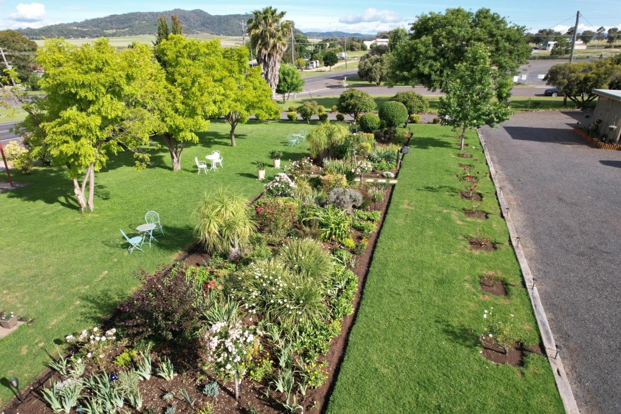 Quirindi Sunflower Motor Inn Bagian luar foto