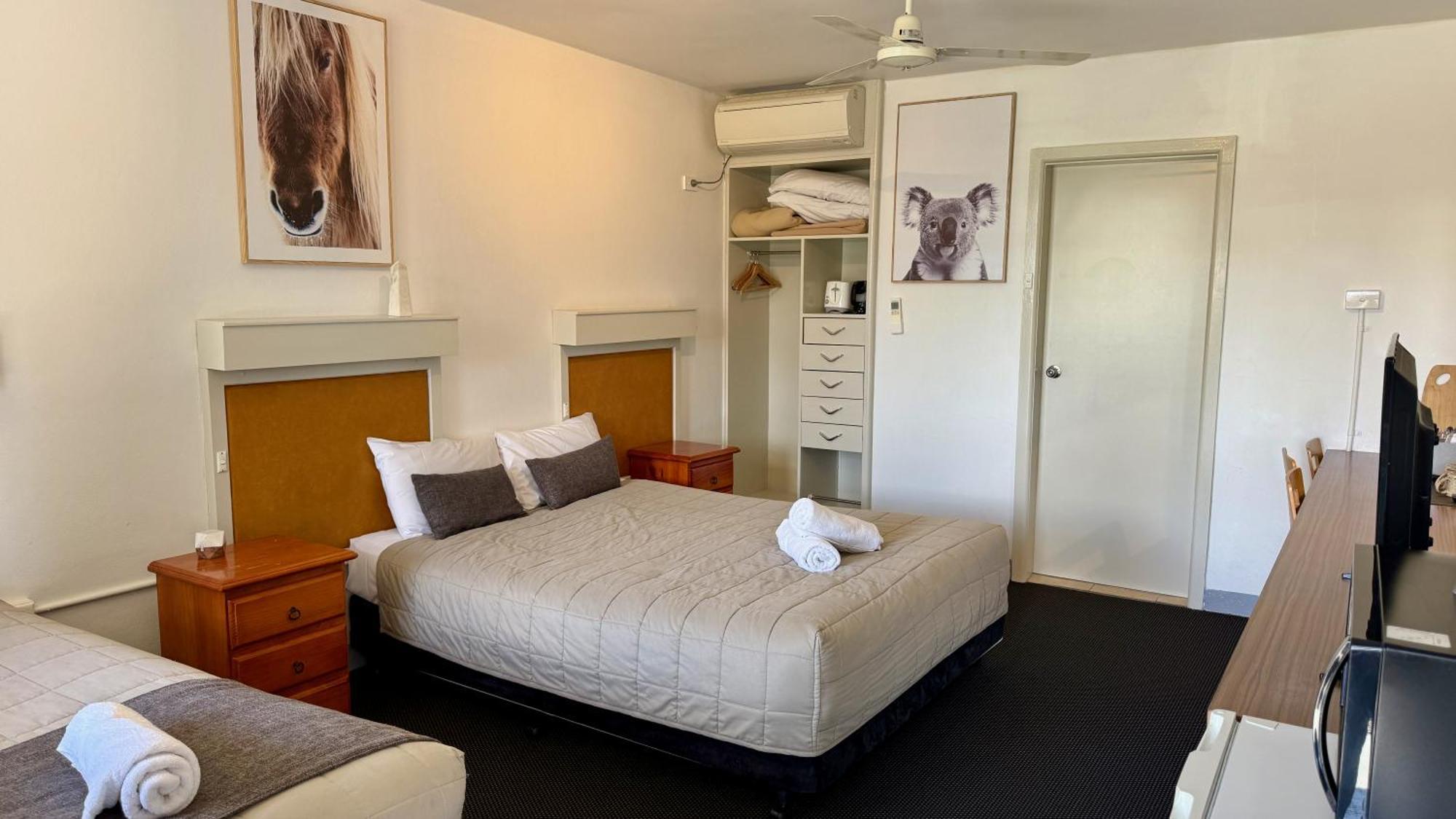 Quirindi Sunflower Motor Inn Bagian luar foto